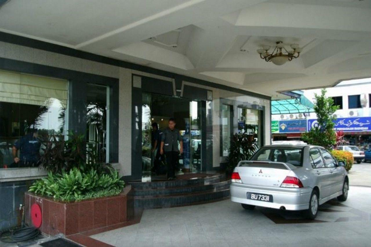 Grand City Hotel Bandar Seri Begawan Exteriör bild